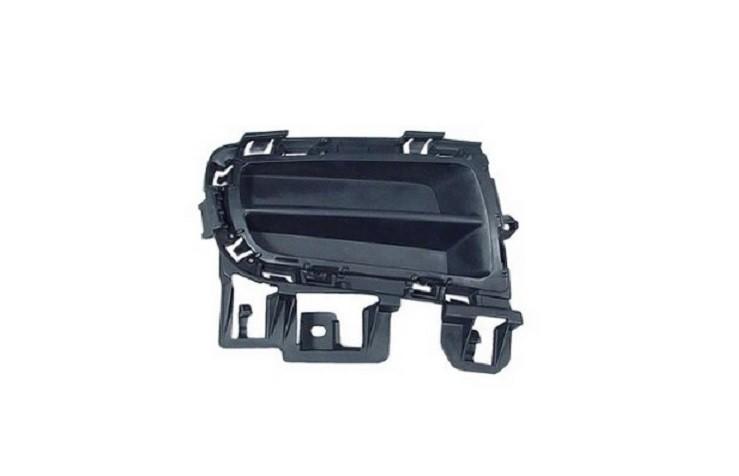 Grille droite pare-chocs avant